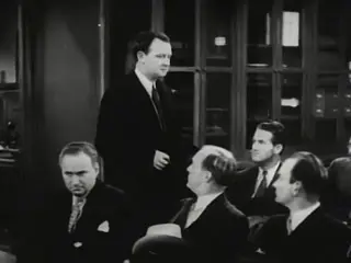 Frame at 7:01, shot 32