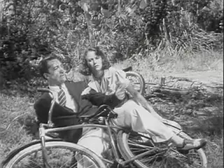 Frame at 30:39, shot 125