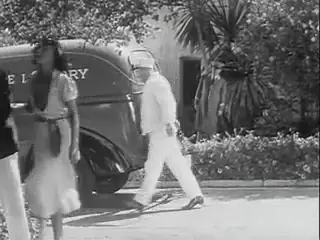 Frame at 32:00, shot 132