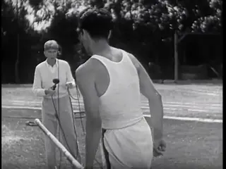 Frame at 1:00:05, shot 635