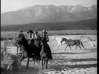Frame at 44:03, shot 465